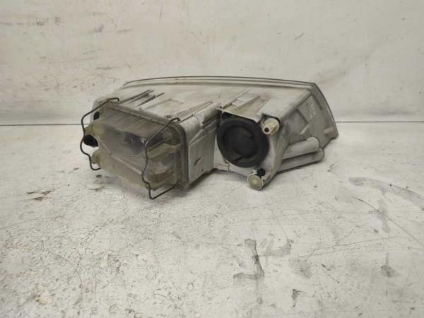 PHARE GAUCHE SKODA - Vue 2